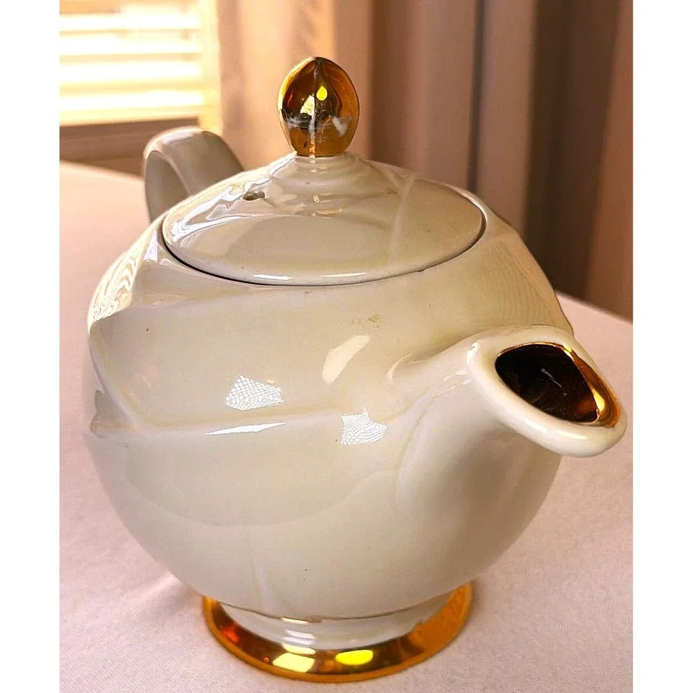 Hall Eggshell #0218 6 Cup Teapot Vintage Swirl Gold Trim Made in USA